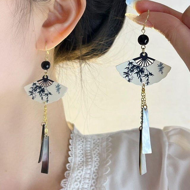Ambiel Charm Ohrringe, Messing, Schwarz, Damen, Vintage, fächerförmig mit Quasten - Bild 1