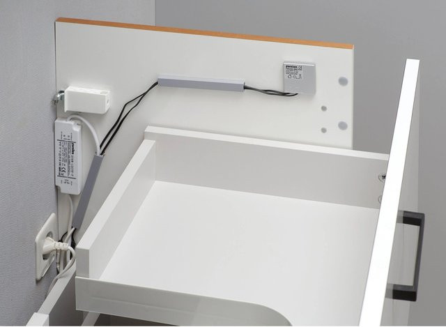 Pelipal LED-Beleuchtungs-Set Quickset 357 in Weiß mit Touchsensor und Trafo für das Badezimmer - Bild 1