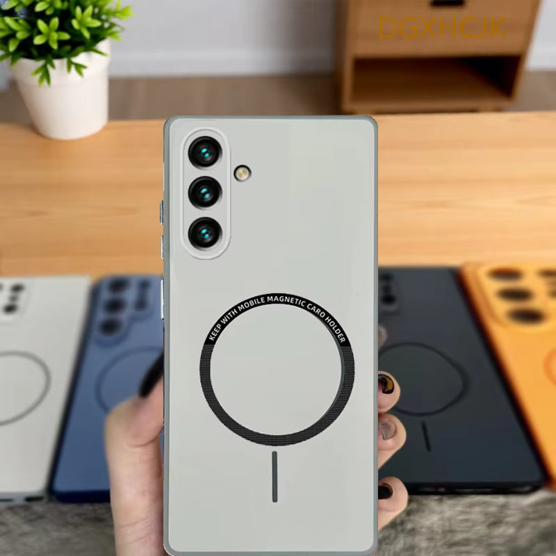 Stoßfeste magnetische Silikon-Handyhülle für Samsung Galaxy A15 4G und A15 5G in Orange - Bild 1