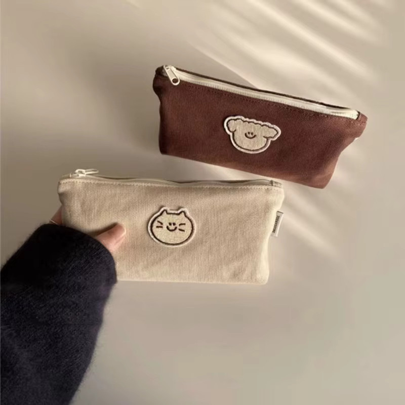 Stilvolles Federmäppchen mit Katzen- und Hundemotiv für Mädchen, beige Canvas-Aufbewahrungstasche mit Reißverschluss - Bild 2
