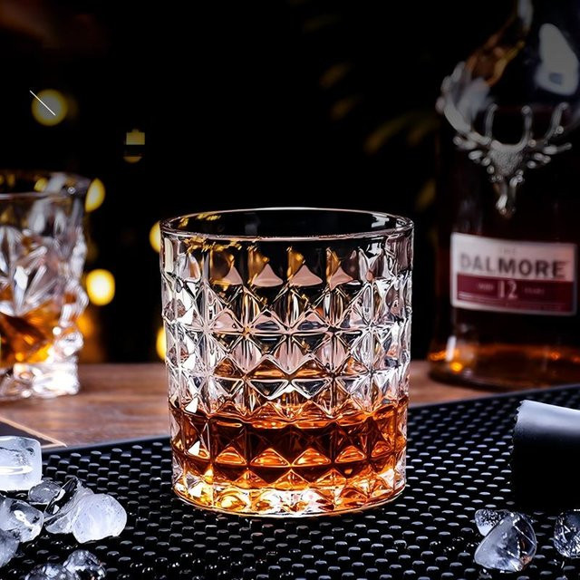 HeY Whiskey Glas Tumbler Brilliant Bark Texture in Lila Transparent, 240 ml - Bild 1