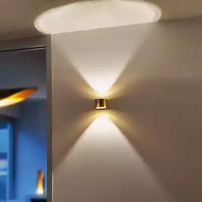 Bankamp Impulse LED Wandleuchte in Gold/Messing mit Dim-to-Warm Funktion
