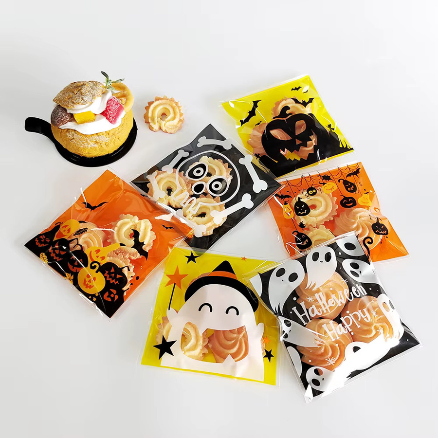 100 Stück Halloween Süßigkeiten Taschen mit Kürbis und Geist Motiv, transparente Kunststoff Geschenkbeutel für Keks Verpackung und DIY Party Deko, Mehrfarbig - Bild 3