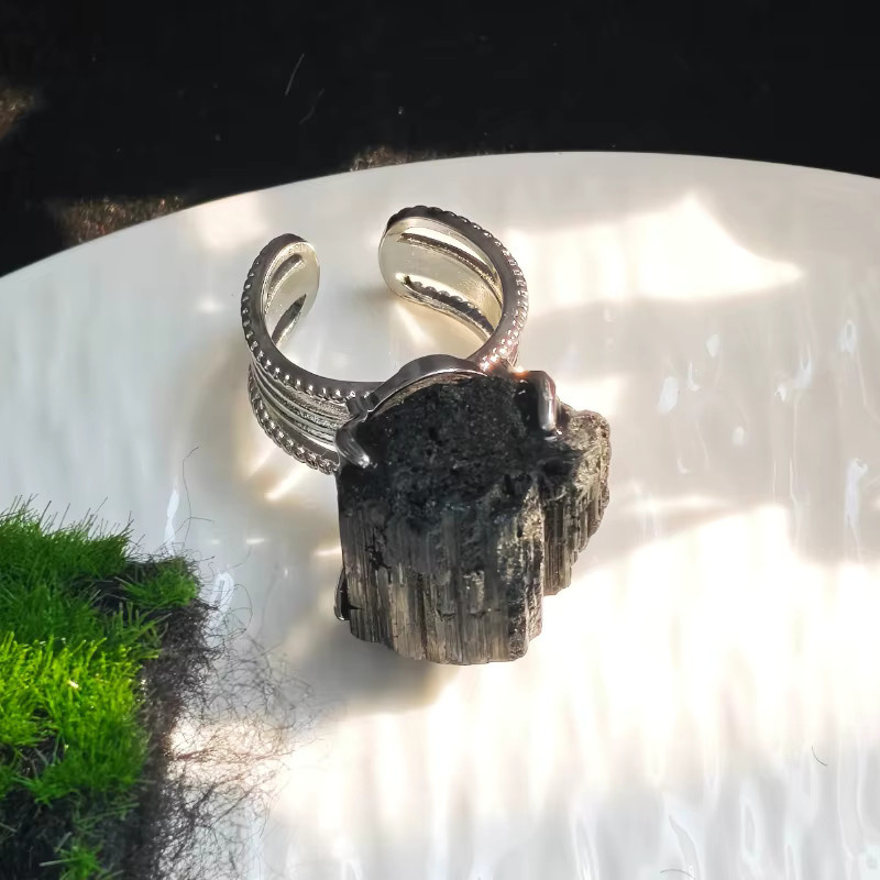 CrystalHola Ring, schwarzer Turmalin-Kristall, Silber, Unisex - Bild 3