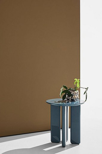Pastill Beistelltisch modern in Blau mit runder Glasplatte und Holzgestell - Bild 1