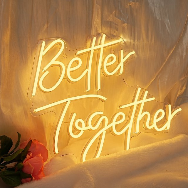Better Together LED Neonschild in Weiß mit Acryl-Hintergrund für Hochzeiten und Heimdekoration, B/H: 42,0 x 33,5 cm - Bild 1