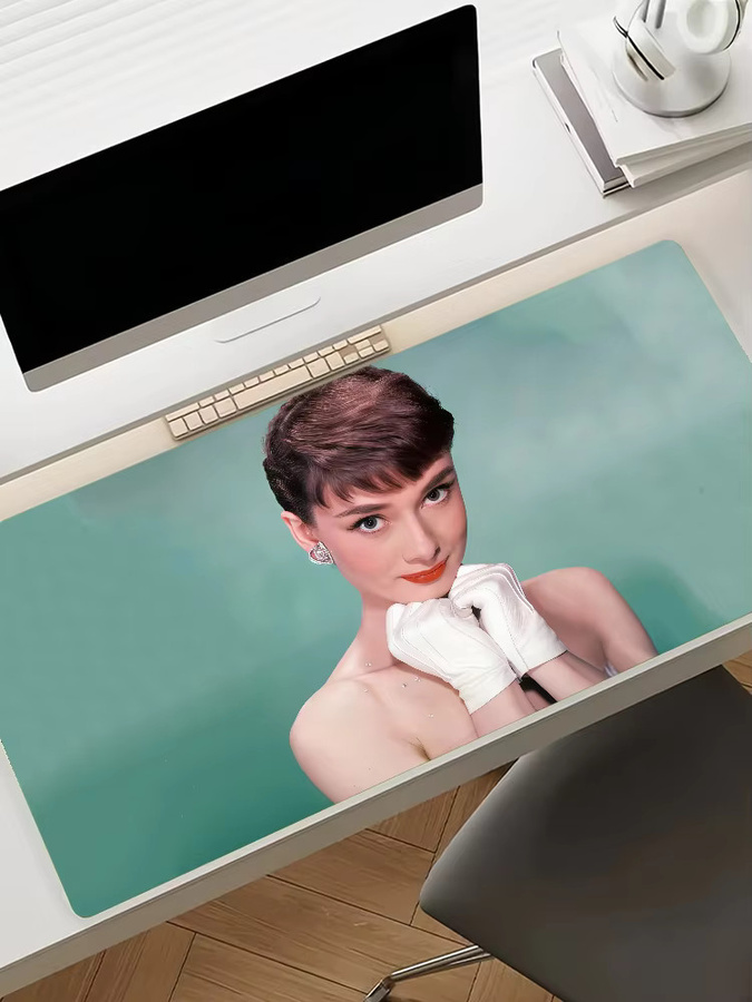 Großes XXL Gaming Mousepad mit Audrey Hepburn Motiv in Multicolour, rutschfeste Schreibtischunterlage aus Gummi für PC und Laptop - Bild 5
