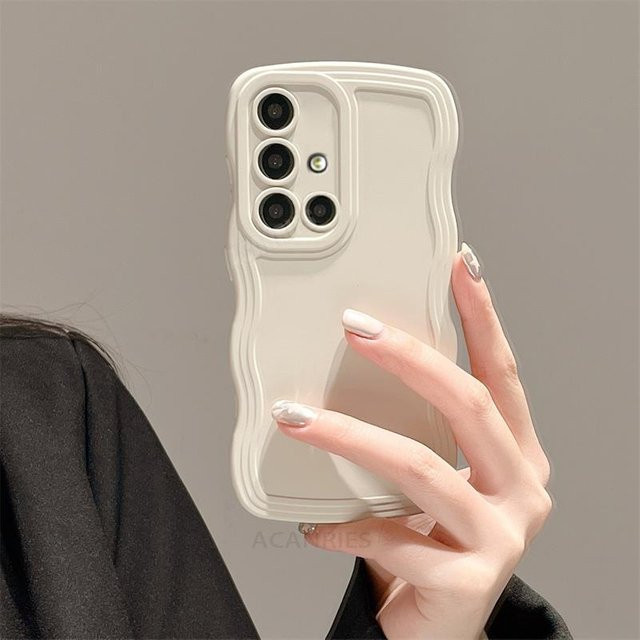 Weiche Flüssigsilikon Schutzhülle für Samsung Galaxy A51 A71 A12 A50 A21s A30 A20 A04 A14 A24 in Weiß mit lockigem Wellen-Design - Bild 1