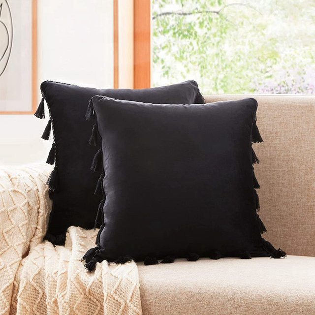 2er-Set inyahome Kissenbezüge aus Samt mit Quasten in Schwarz und Beige, B/T/H: 30 x 50 cm, 45 x 45 cm und 50 x 50 cm - Bild 1