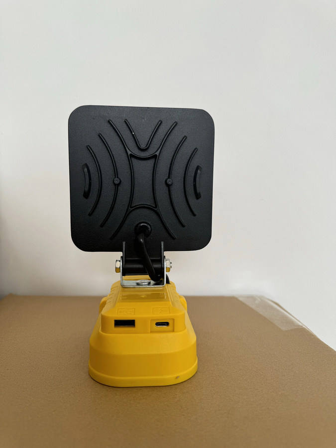Makita LED Flutlichtstrahler Gelb, 4-Zoll verstellbare Arbeitsleuchte mit USB Typ-C wiederaufladbarer Funktion für Garten und Notfälle - Bild 6