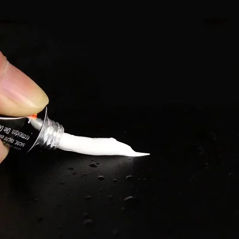Ultrastarker Metallkleber und Dichtstoff für Kunststoff mit schneller Trocknung und leistungsstarker Bindung - Bild 3