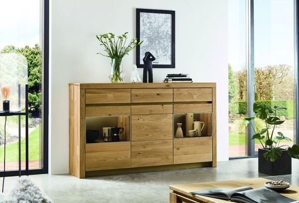 Highboard SORAGA aus Massivholz Wildeiche in Braun mit integrierter Beleuchtung, B/T/H: 190 x 42 x 110 cm