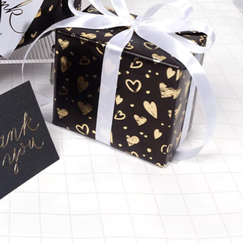 Premium Geschenkpapier in Schwarz und Gold für Geburtstag, Valentinstag und Feiertage - Bild 2