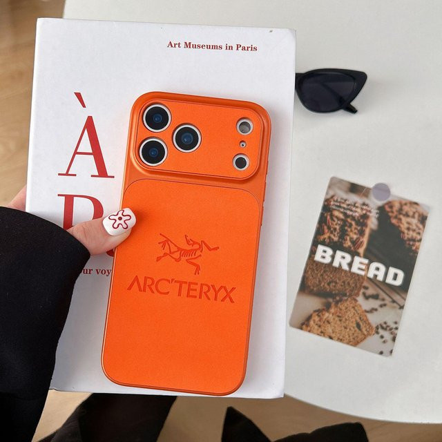 Luxus Handyhülle für Apple iPhone 17 Pro Max und iPhone 16 Pro Max in Orange - Bild 1