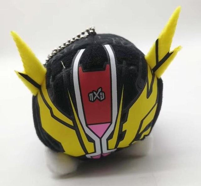 Yiran toy Kamen Rider Build Flaschenwechsel Fahrer, Schlüsselanhänger Plüschpuppe, ab 14 Jahren - Bild 1