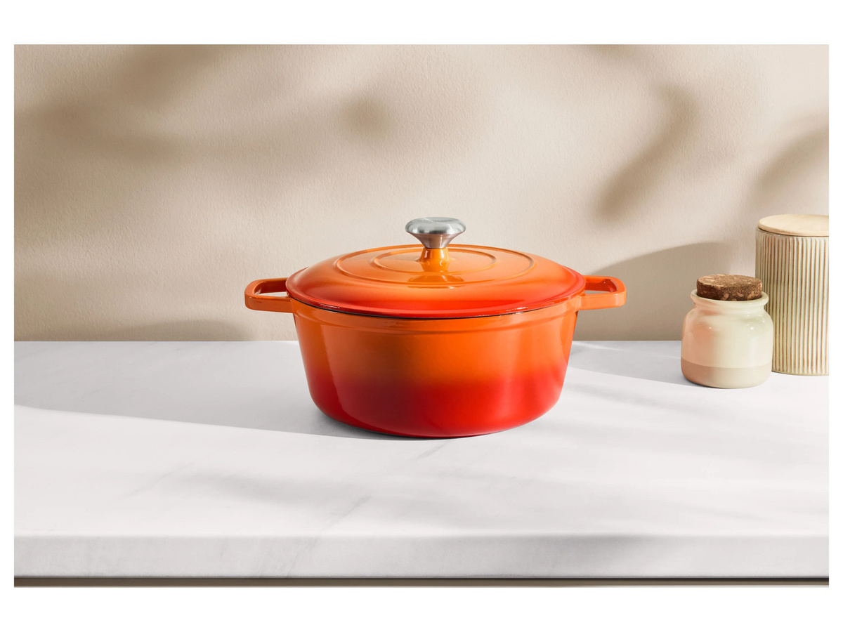 SILVERCREST Premium-Gusseisentopf aus emailliertem Gusseisen in Orange, Schmortopf mit Edelstahlansatz, Backofenfest - Bild 2