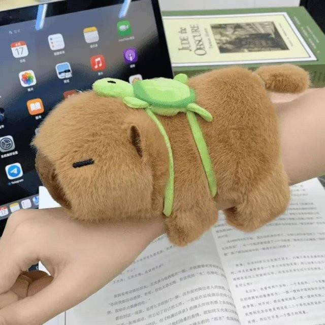 Yiran toy Capybara Slap-Armband Plüschtier, ab 14 Jahren - Bild 1