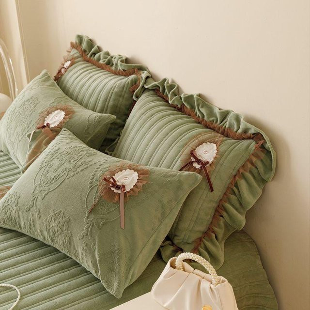 WTEMPO Kissenbezug Set aus verdickter Baumwolle mit Milchsamt und Spitze in Grün, B: 48 cm, H: 74 cm, 2 Stück - Bild 1