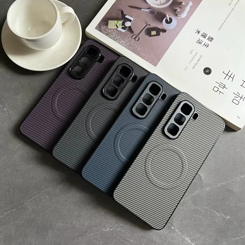 MagSafe Magnetische Schutzhülle für Infinix Hot 60 Pro 60i 50 Pro 50i Plus 4G 5G in Blau mit Leder- und Carbonfaser-Textur sowie vollem Kameraschutz - Bild 2