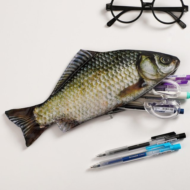 JIANWU Kreatives Federmäppchen in Fisch-Optik, großes Stifteetui für die Schule, Grau/Mehrfarbig - Bild 1