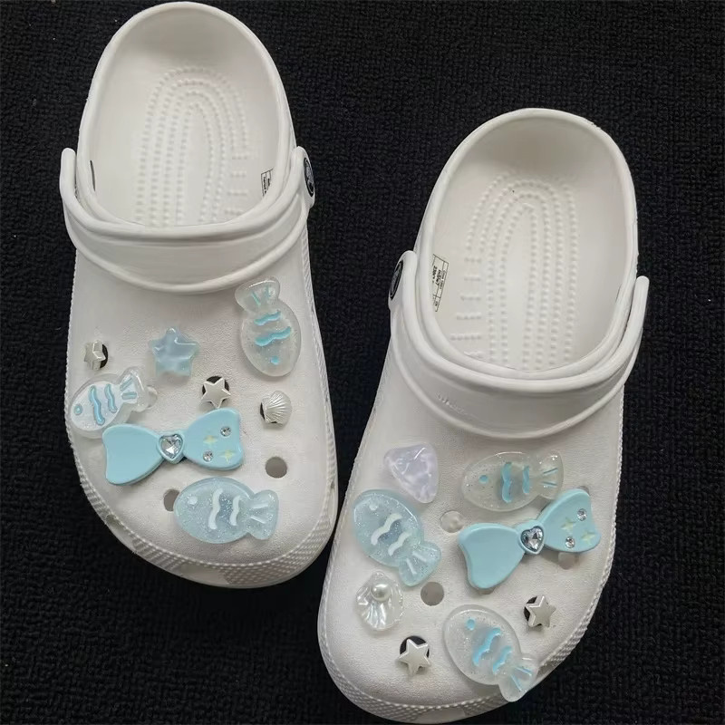 Mesuca Charms, kleine Fische, blaue Schleife, Schuhzubehör - Bild 2