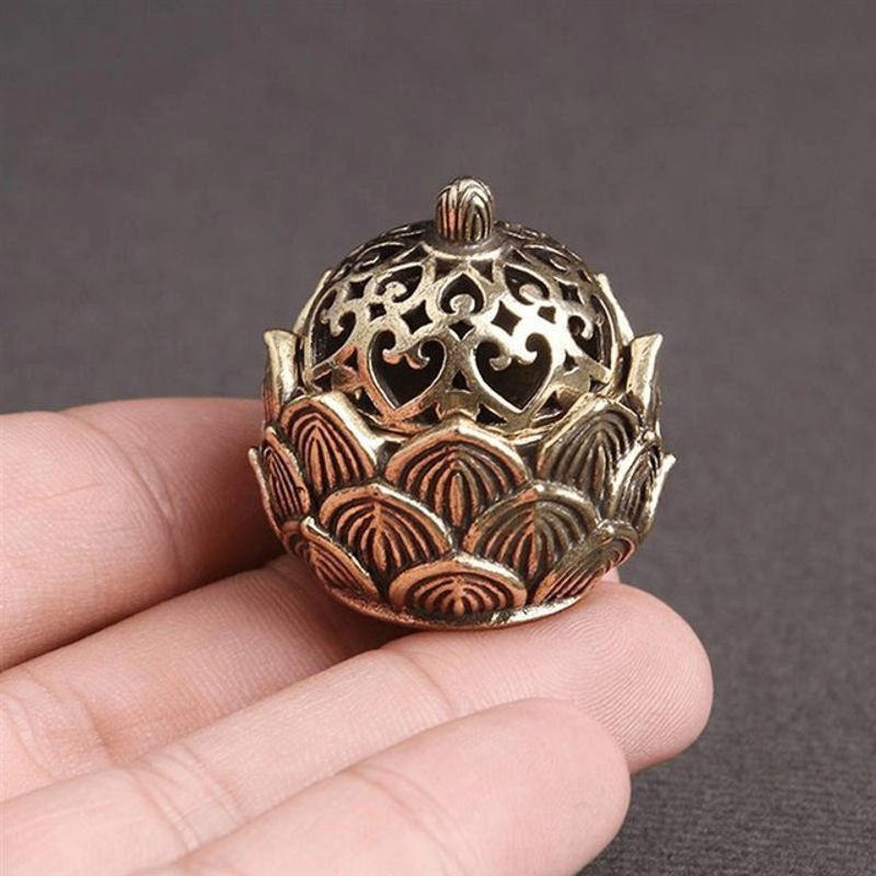 Lotus Räucherkegelhalter aus Metall von Love Home Garden in Gold und Gelb, orientalische Dekoration im floralen Design - Bild 1