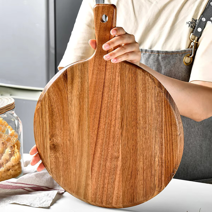 Rundes Holzschneidebrett mit Griff von JANKNG in Braun für Obst und Gemüse - Bild 4