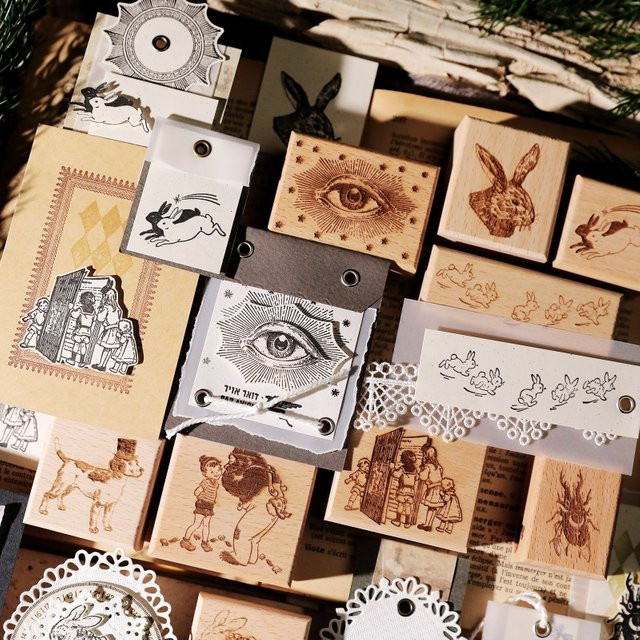 Holzstempel Vintage Waldfee mit Tier und Blume für DIY Scrapbooking und Kartenherstellung in Braun - Bild 1