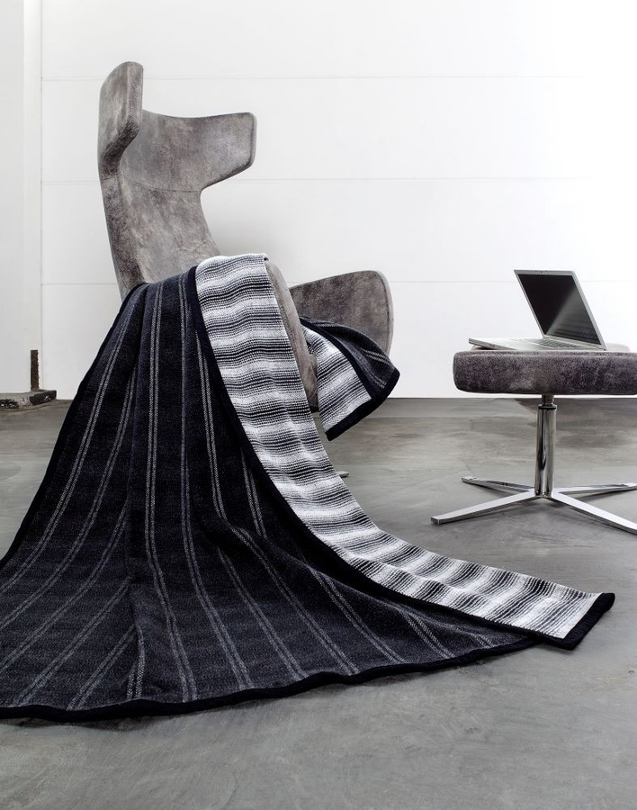 Ibena Premium Wohndecke Jacquard mit Streifen in Grau-Schwarz-Silber, B/B: 150 x 200 cm - Bild 1