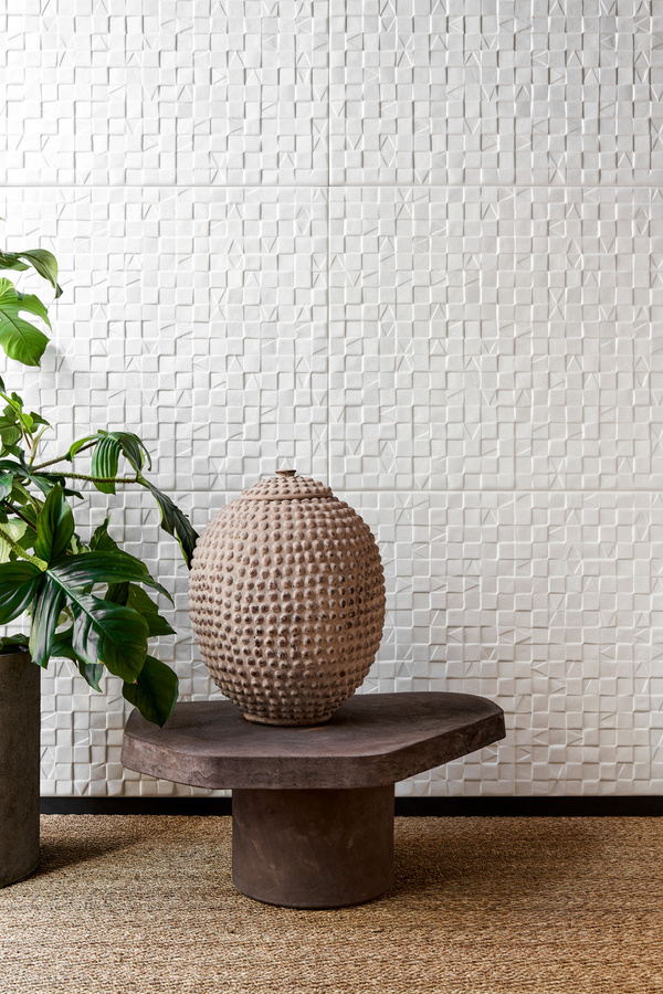 Arte International Wallpaper Adobe in Cream mit abstraktem geometrischem Design und Textiloptik in Beige und Weiß - Bild 1