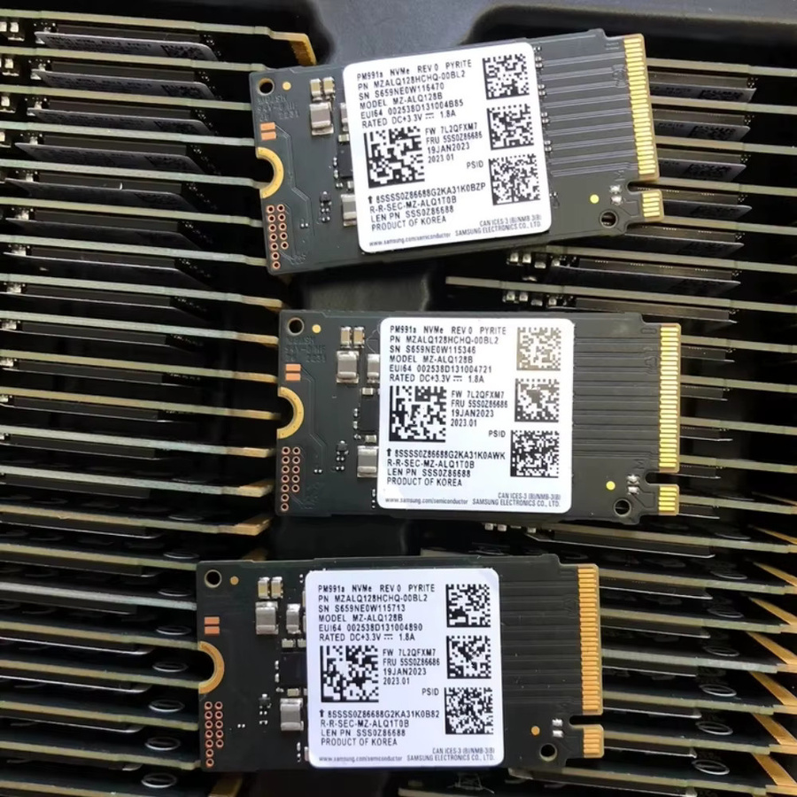 Samsung PM9B1 M.2 NVMe SSD PCIe 4.0 x4 Solid State Drive in Schwarz - Bild 3