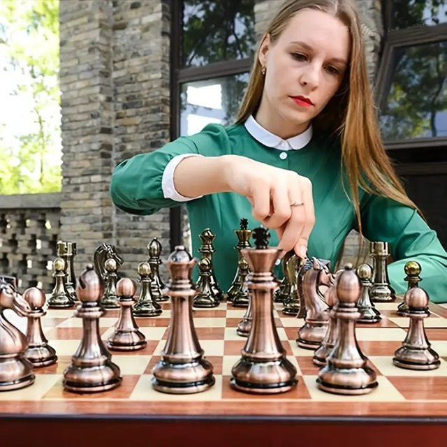 Yernea Schachspiel, Antik Bronze, Strategiespiel - Bild 1