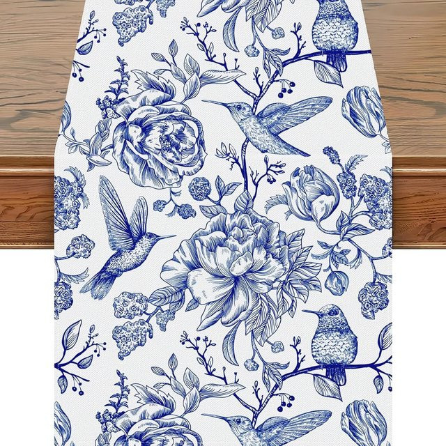 JMG Household Supplies Tischläufer mit blau-weißem floralem Vogel-Motiv im Retro-Stil, B/T: 150 x 33 cm - Bild 1