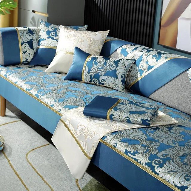 Bestickter Sofabezug von Your Warm Home in Blau mit floralem Design, rutschfestes Chenille-Sofatuch für alle Jahreszeiten, Breite: 70 cm - Bild 1