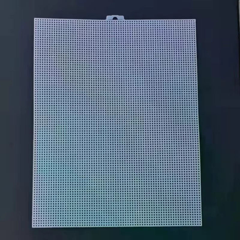 14 Stück Kunststoff-Netzgewebe in Weiß für Stickerei und DIY Handarbeit - Bild 2