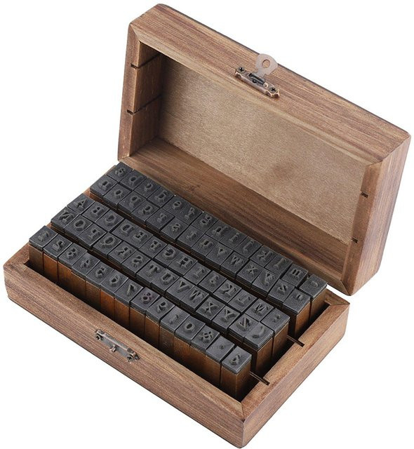 Igeteck Vintage Holz Alphabet Buchstaben Stempel Set mit Aufbewahrungsbox in Schwarz und Braun, 70 Stück - Bild 1