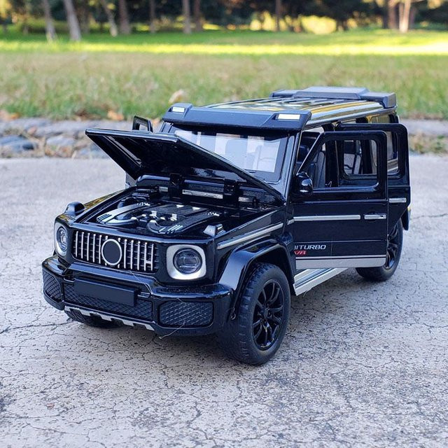 Linyi toy car Mercedes Benz G700 Tuned Geländewagen, Modellauto, 1:32, mit Licht und Sound, ab 14 Jahren - Bild 1