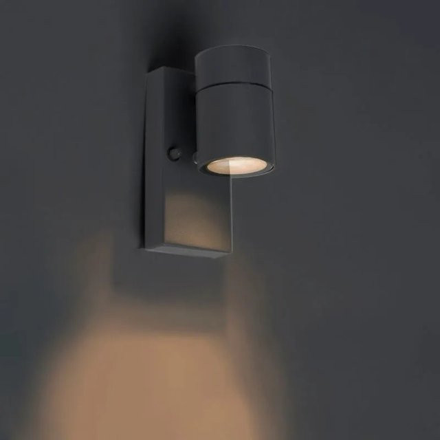 QAZQA Außenwandleuchte in Anthrazit mit Dämmerungssensor, moderne Wandlampe IP44 für GU10 Leuchtmittel - Bild 1