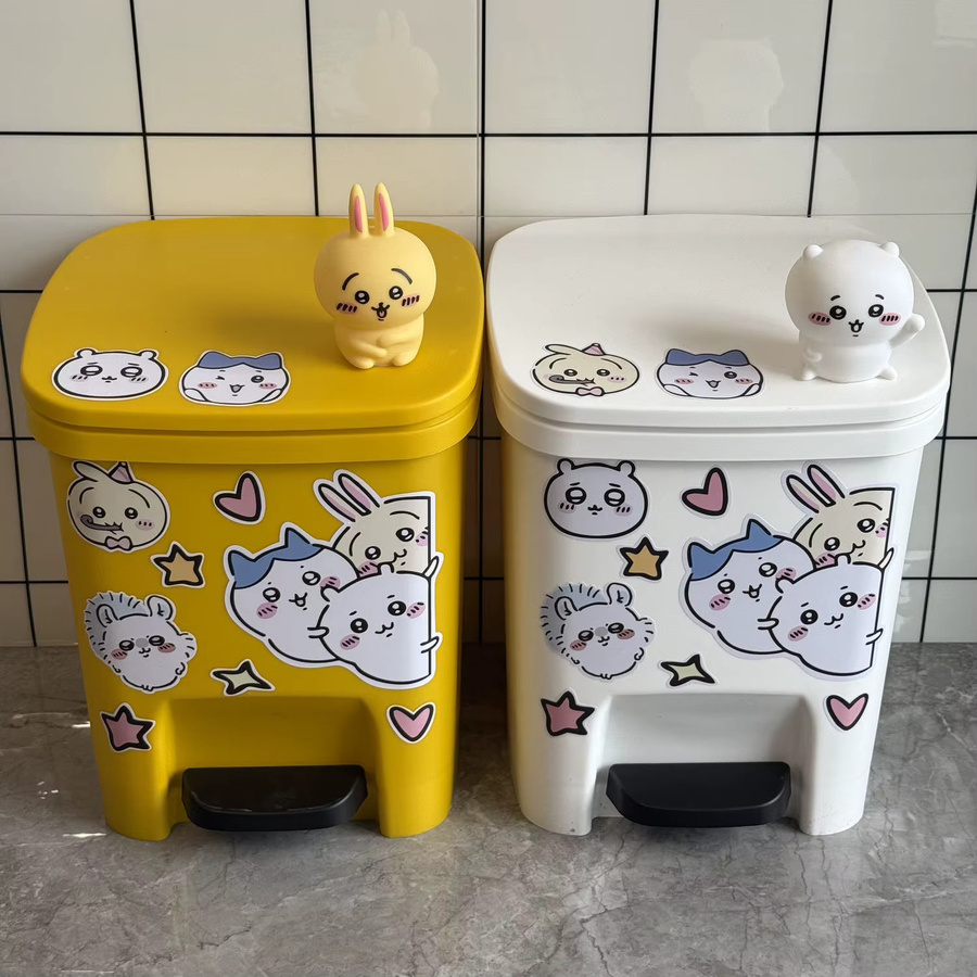 Chiikawa Kawaii Usagi Mülleimer mit Pedal aus Kunststoff für Küche und Schlafzimmer - Bild 1