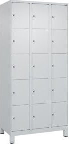 C+P Schließfachschrank Classic PLUS mit 3 Abteilen und Füßen, Farbe Lichtgrau RAL 7035, B/T/H: 90 x 50 x 195 cm - Bild 1