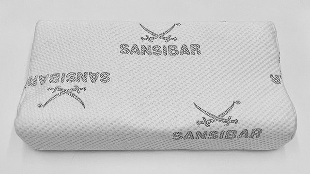SANSIBAR Nackenstützkissen in Weiß mit höhenverstellbarer und wendbarer Funktion aus Lyocell und Polyester - Bild 1