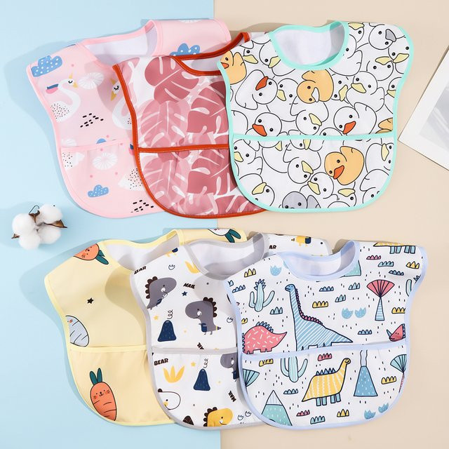 Wasserdichtes Baby Lätzchen mit Cartoon Muster in Multicolour, verstellbare Kinder Schürze zum Reinigen und Waschen - Bild 1