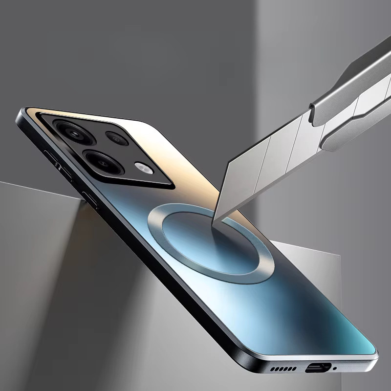 Magnetische Silikon Hülle für Xiaomi Redmi Note 13 Pro Plus und Redmi Note 13 Pro in Purple mit mattierter Softshell und kabelloser Lade-Adsorptions-Rückseite - Bild 3