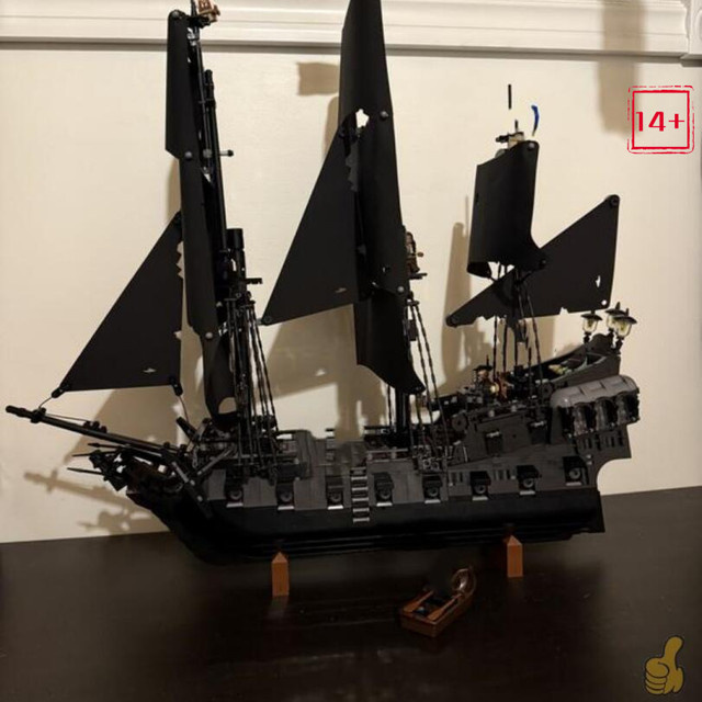 Hot Toys Disney Piratenschiff, Modellbausatz, 2862 Teile, ab 14 Jahre - Bild 1