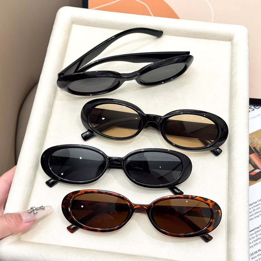 CAIPAI Sonnenbrille, oval, Vollrand, Kunststoff, schwarz, Damen - Bild 2