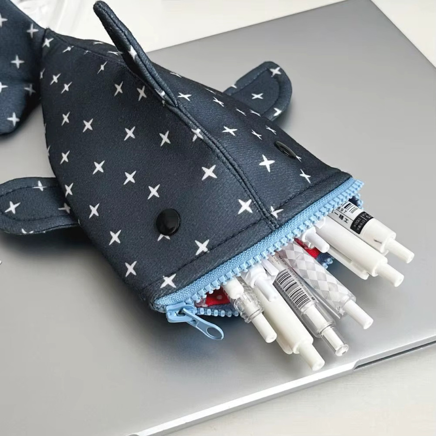 Fun Shark Federmäppchen aus Segeltuch in Blau mit Reißverschluss für Büro und Studium - Bild 6
