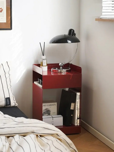 XIUWO Nachttisch aus Metall im Nordic-Design mit Rollen in Rot - Bild 1