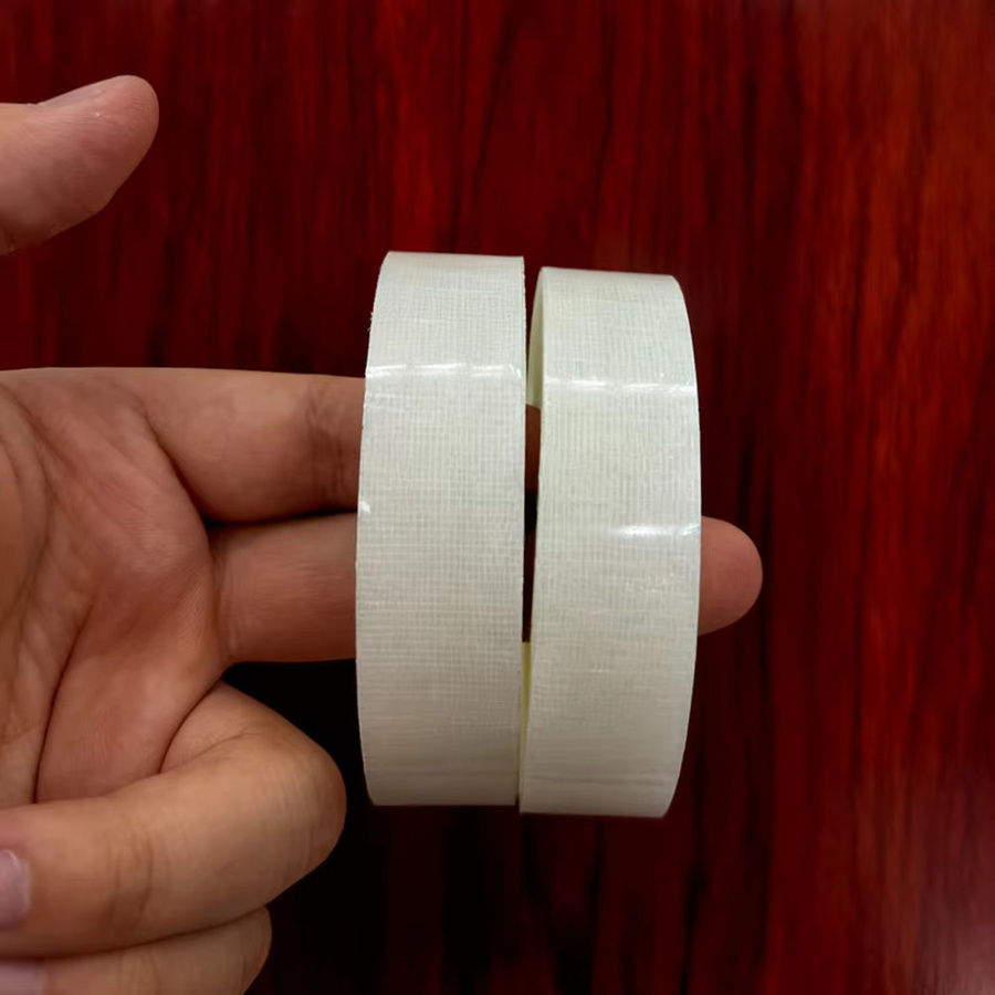 2 Stück robustes doppelseitiges Nano-Klebeband in Transparent, wiederverwendbar, spurlos und waschbar für Büro und Auto - Bild 3