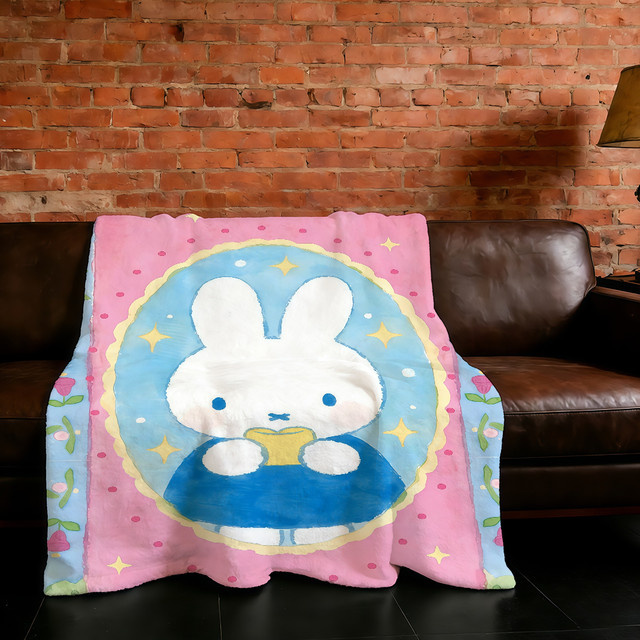 Niedliche Miffy Plüschdecke für Kinder und Zuhause - Bild 1