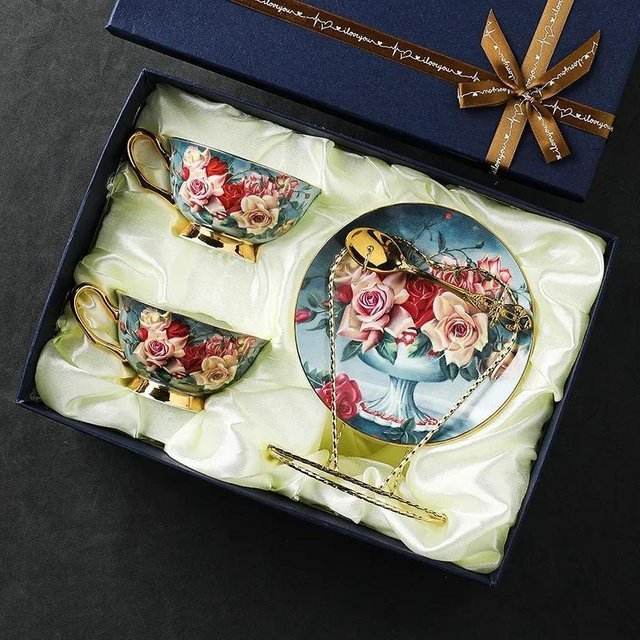 Exquisite Kaffeetasse mit Untertasse aus Knochenporzellan von Yiran Furniture, florales Design, Mehrfarbig, 230 ml - Bild 1
